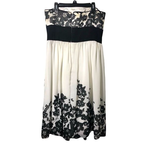 White House Black Market Strapless Black and White Dress - Picture 3 of 9